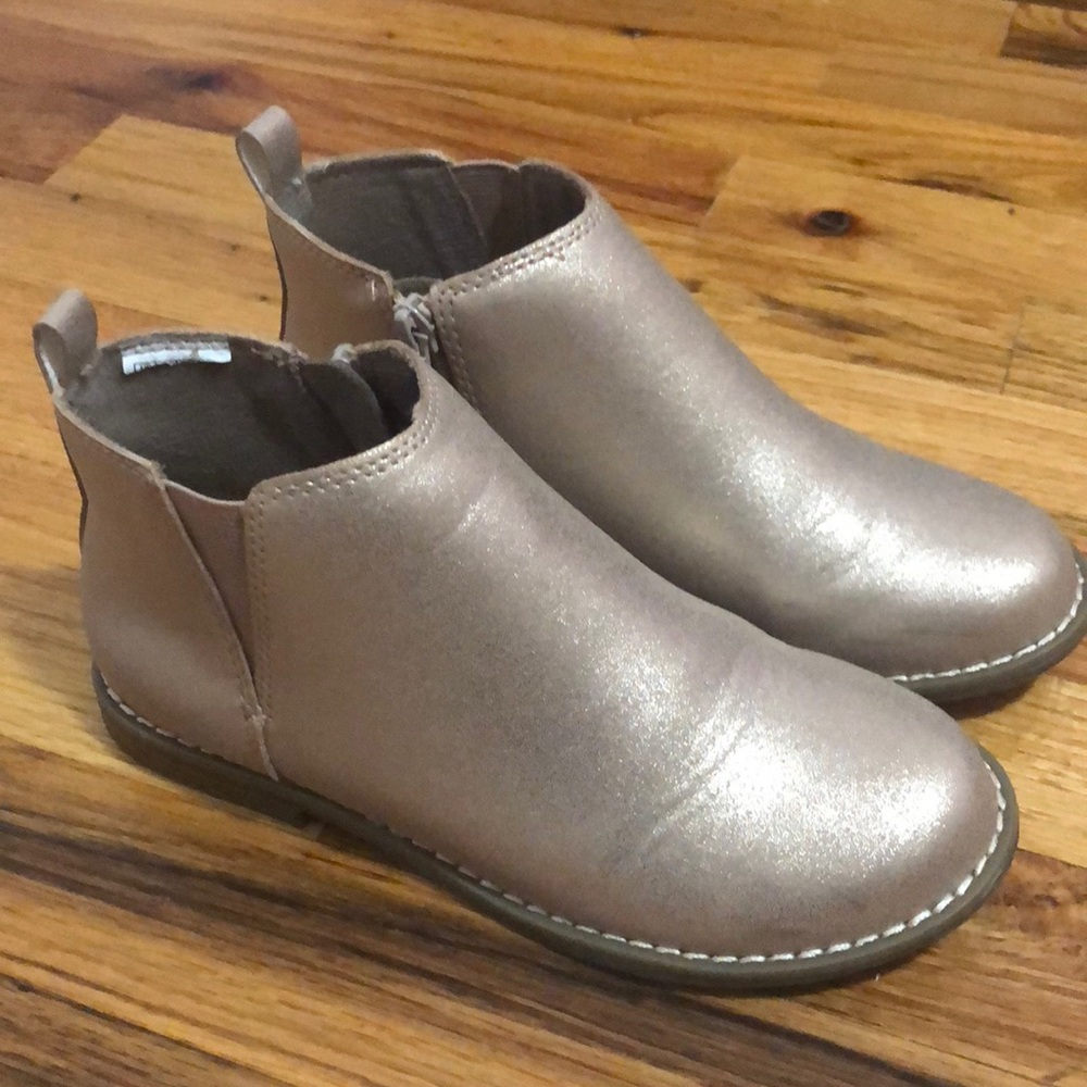 Gap Girls’ Metallic Rose Gold Booties (Used)